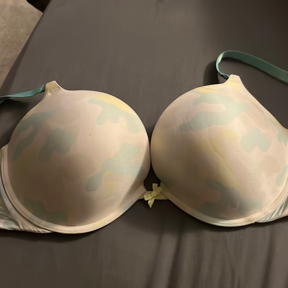 Victoria Secret Light Blue Camo Push Up Bra 38D